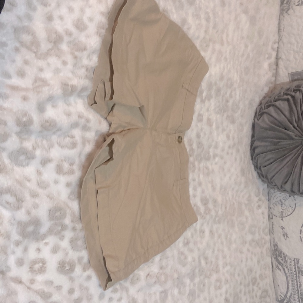 Women’s Kaki Shorts